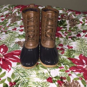 8.5 DUCK BOOTS : The Original Duck Boots